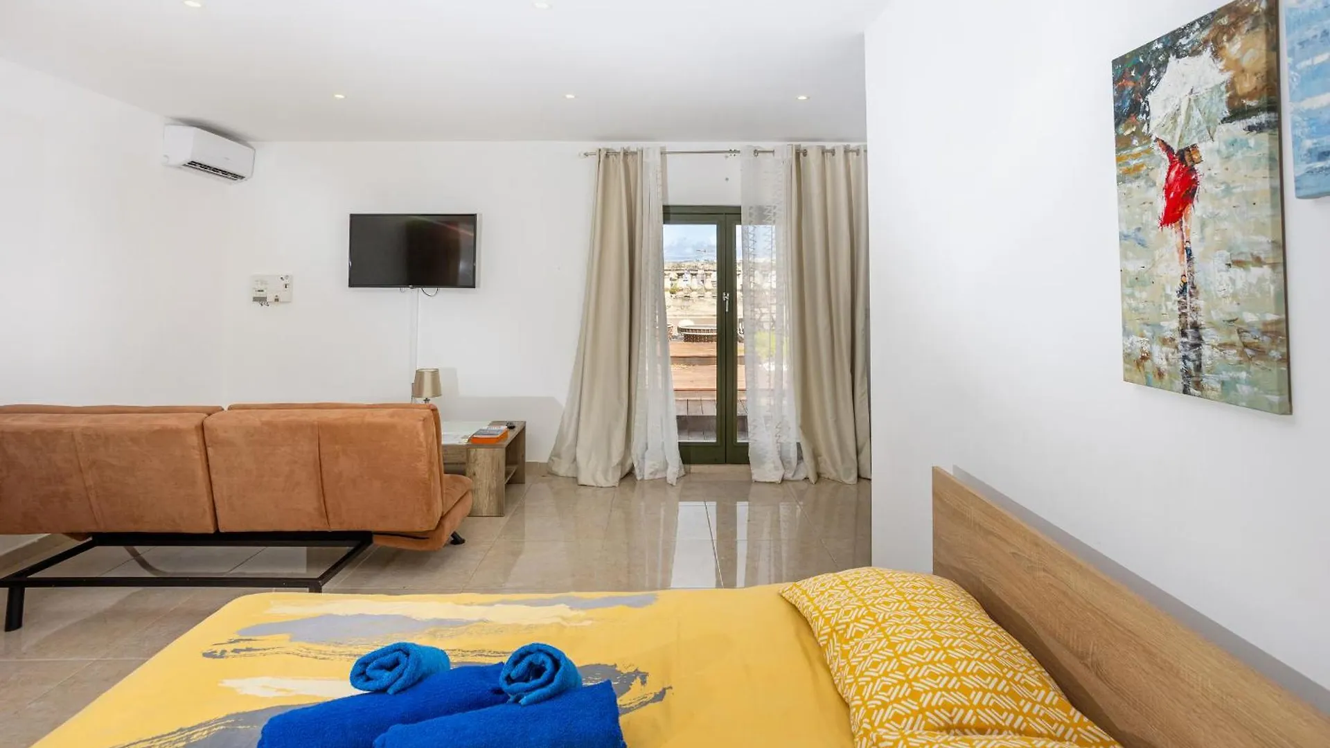 Villa Mosta 0*,